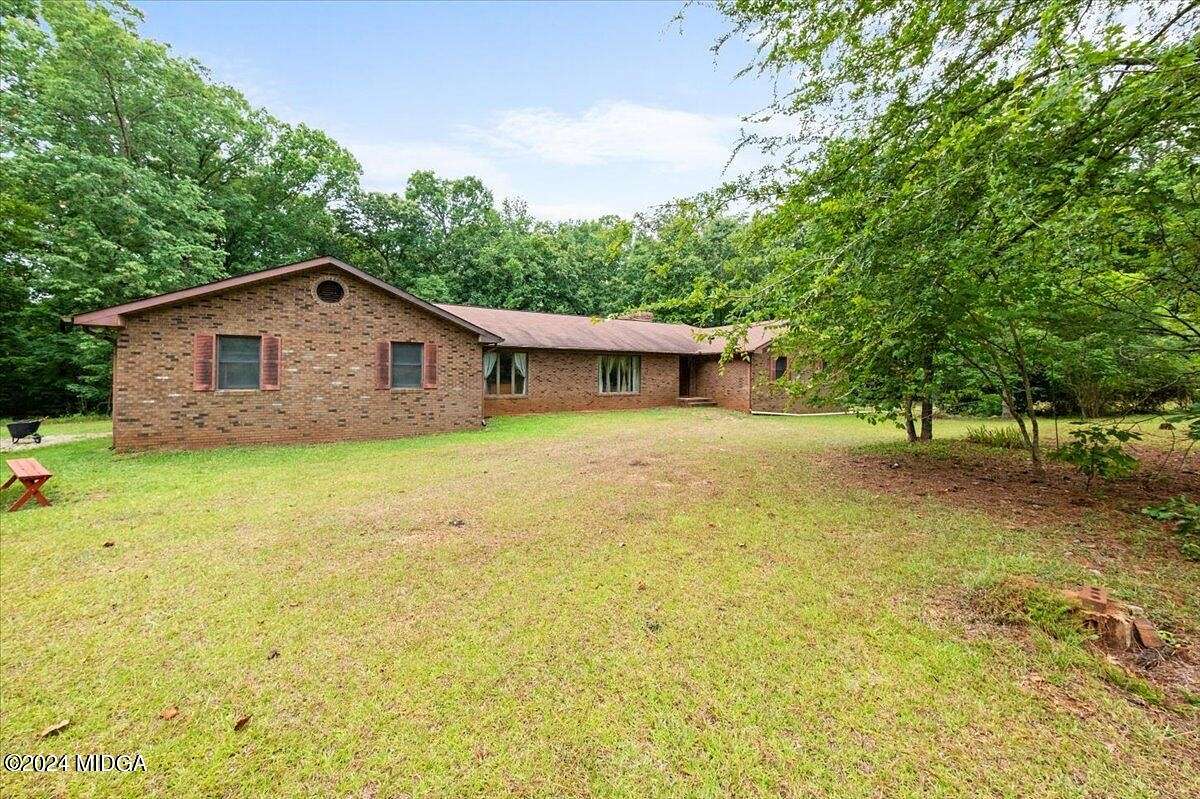 13.6 Acres of Land with Home for Sale in Gray, Georgia