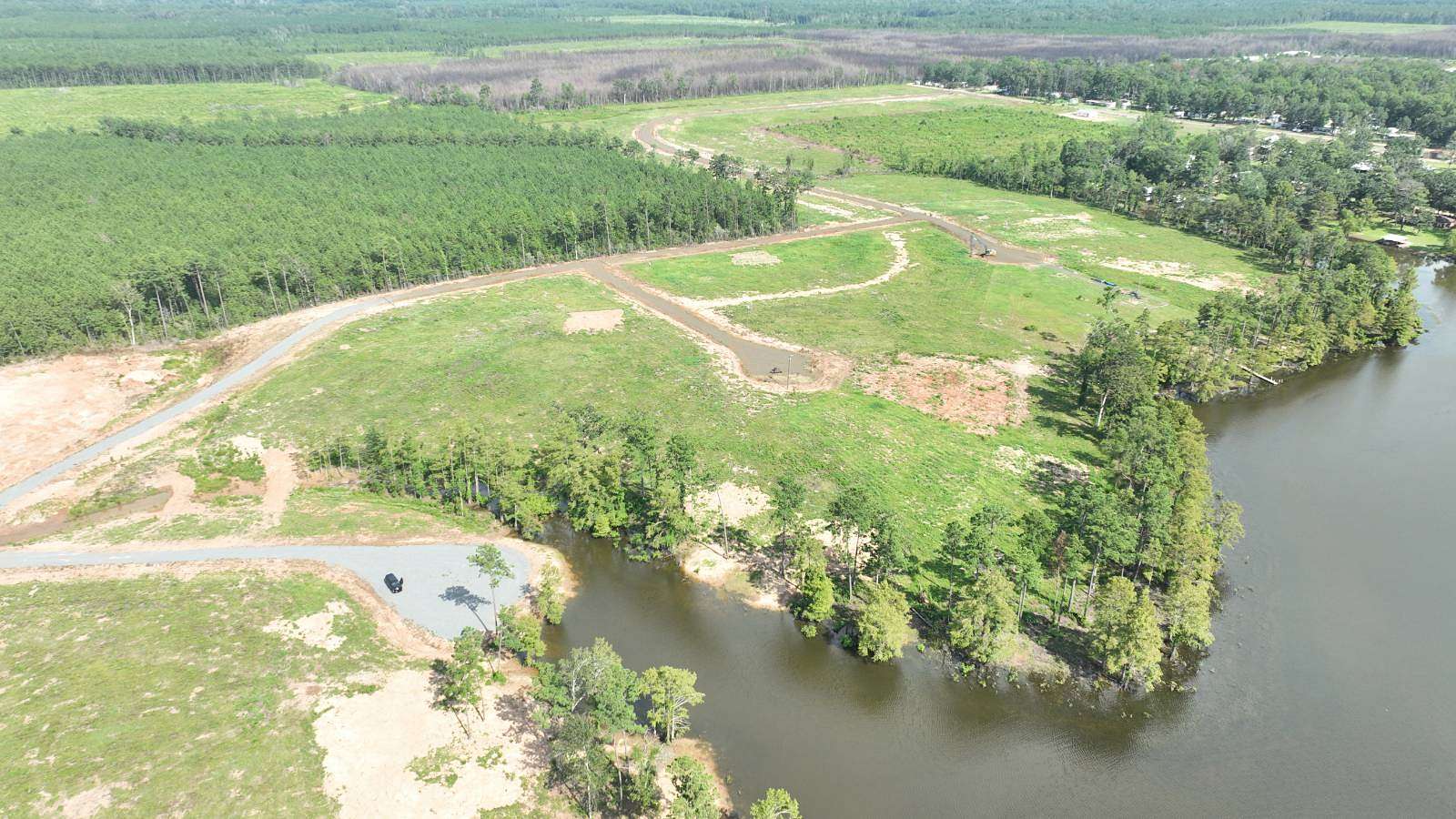 1.08 Acres of Residential Land for Sale in Florien, Louisiana