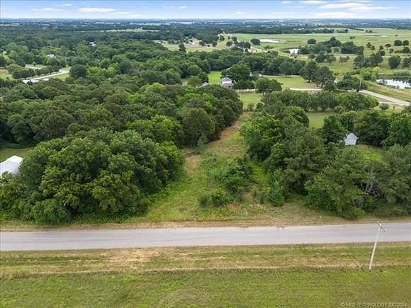 2.039 Acres of Residential Land for Sale in Earlsboro, Oklahoma