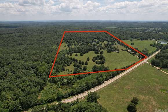 118 Acres of Land with Home for Sale in Mammoth Spring, Arkansas