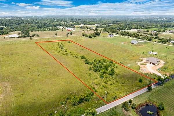 6 Acres of Residential Land for Sale in Linwood, Kansas