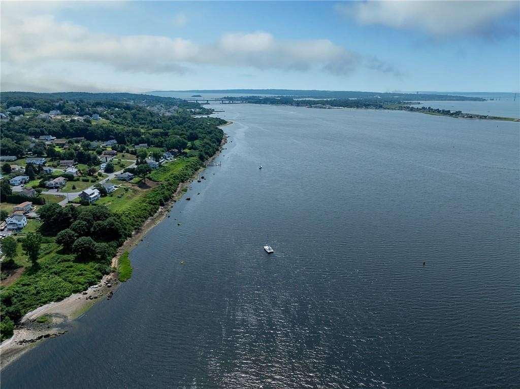 0.326 Acres of Residential Land for Sale in Tiverton, Rhode Island