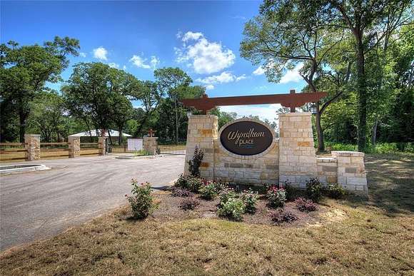 1.33 Acres of Residential Land for Sale in Chandler, Texas