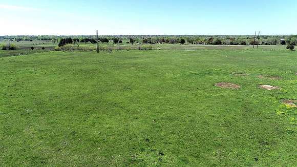 14.98 Acres of Land with Home for Sale in Kemp, Texas