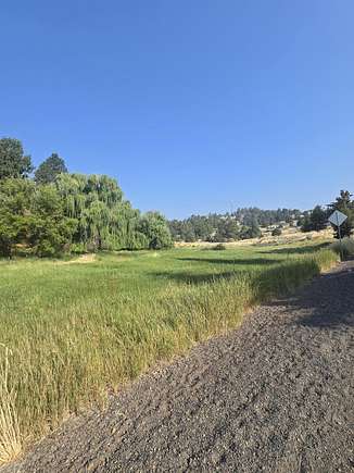 1.95 Acres of Residential Land for Sale in Klamath Falls, Oregon