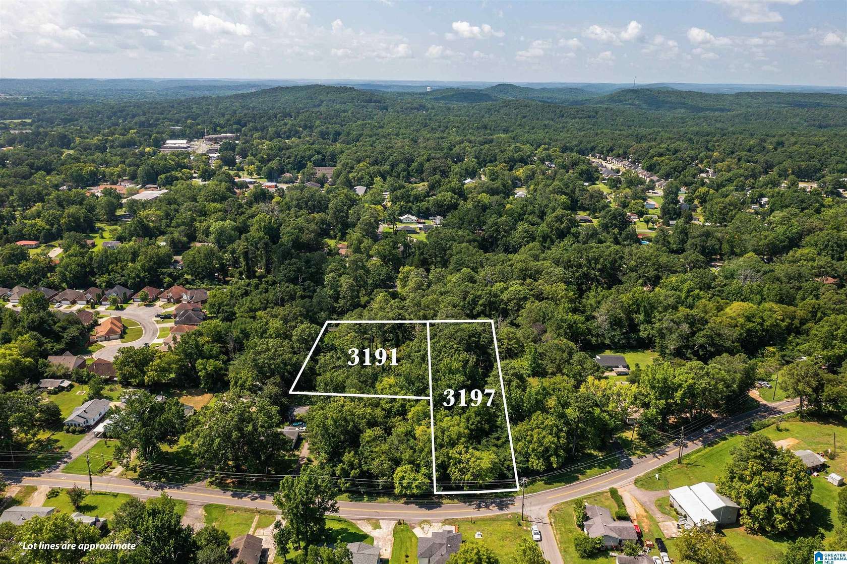 0.86 Acres of Mixed-Use Land for Sale in Hueytown, Alabama
