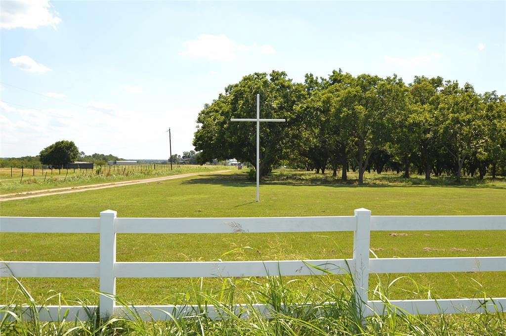 15.354 Acres of Recreational Land with Home for Sale in Ennis, Texas