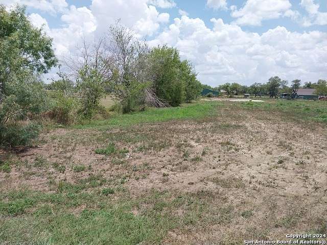 2.5 Acres of Residential Land for Sale in Pleasanton, Texas