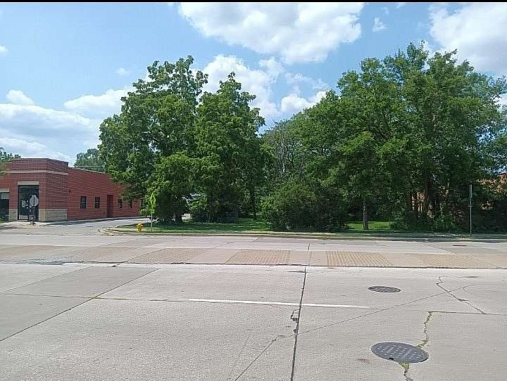 0.42 Acres of Commercial Land for Sale in Tinley Park, Illinois