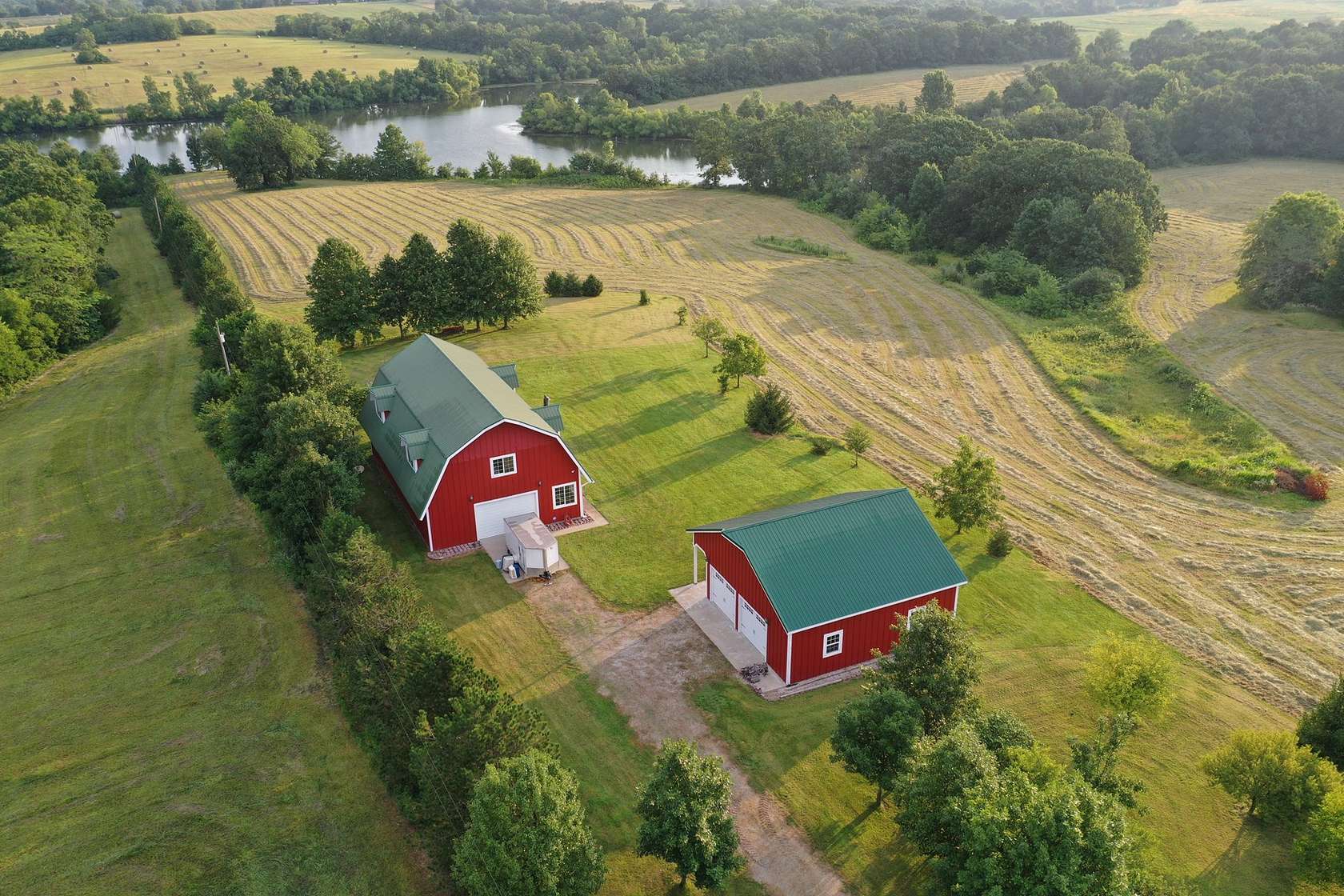 60 Acres of Land with Home for Sale in Albany, Missouri