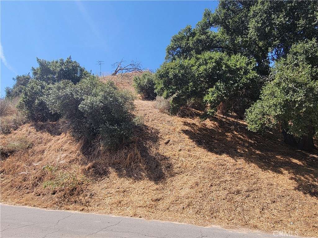 0.172 Acres of Land for Sale in Castaic, California