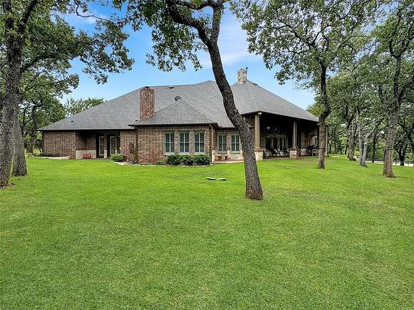 4.88 Acres of Residential Land with Home for Sale in Aubrey, Texas