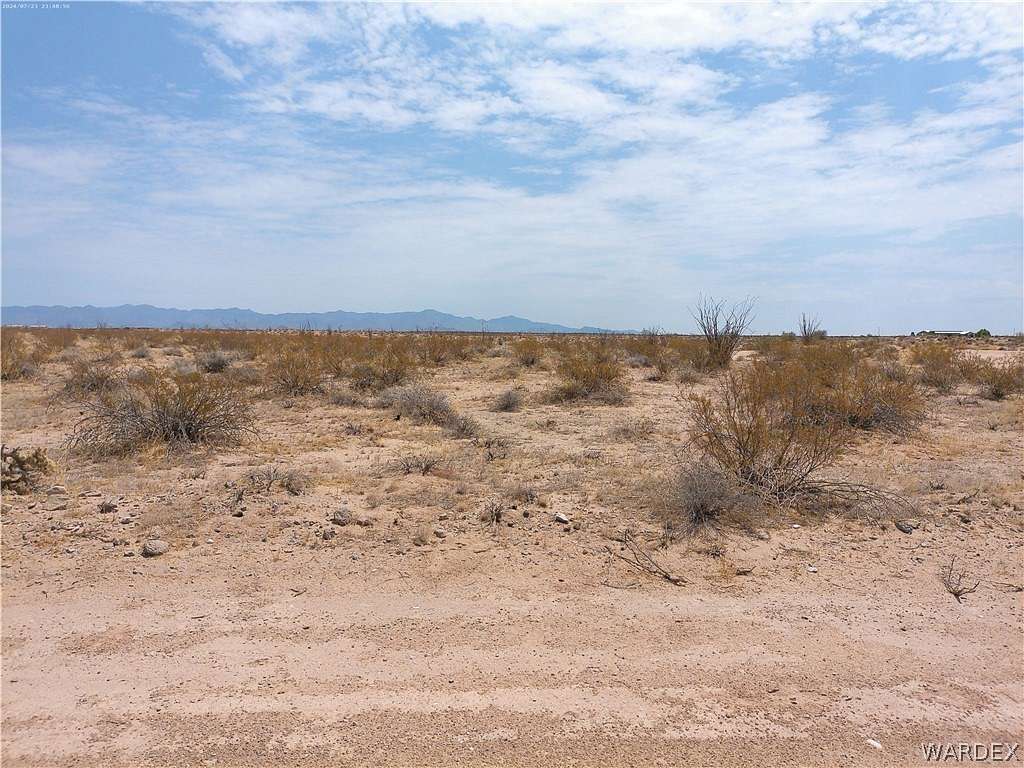 2.5 Acres of Residential Land for Sale in Yucca, Arizona