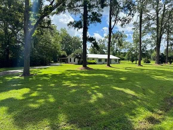 2.13 Acres of Residential Land with Home for Sale in Hahira, Georgia