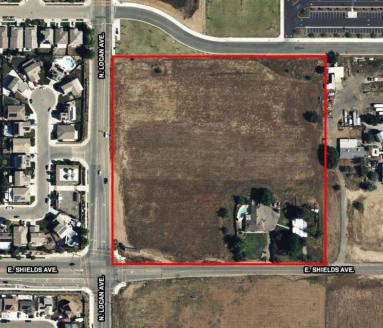 10 Acres of Improved Mixed-Use Land for Sale in Fresno, California