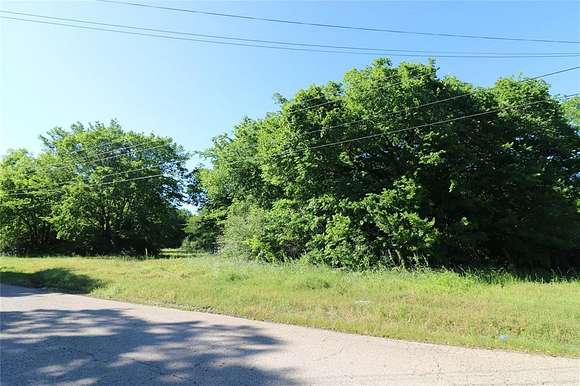 0.891 Acres of Commercial Land for Sale in Mineola, Texas