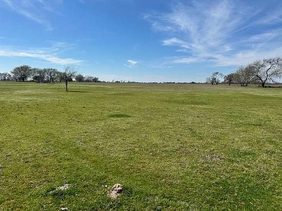 12.5 Acres of Land for Sale in Kaufman, Texas