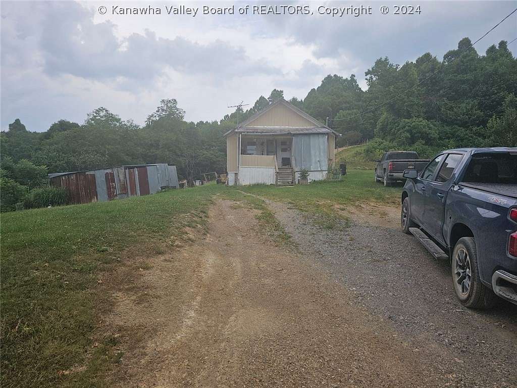 35 Acres of Recreational Land with Home for Sale in Matoaka, West Virginia