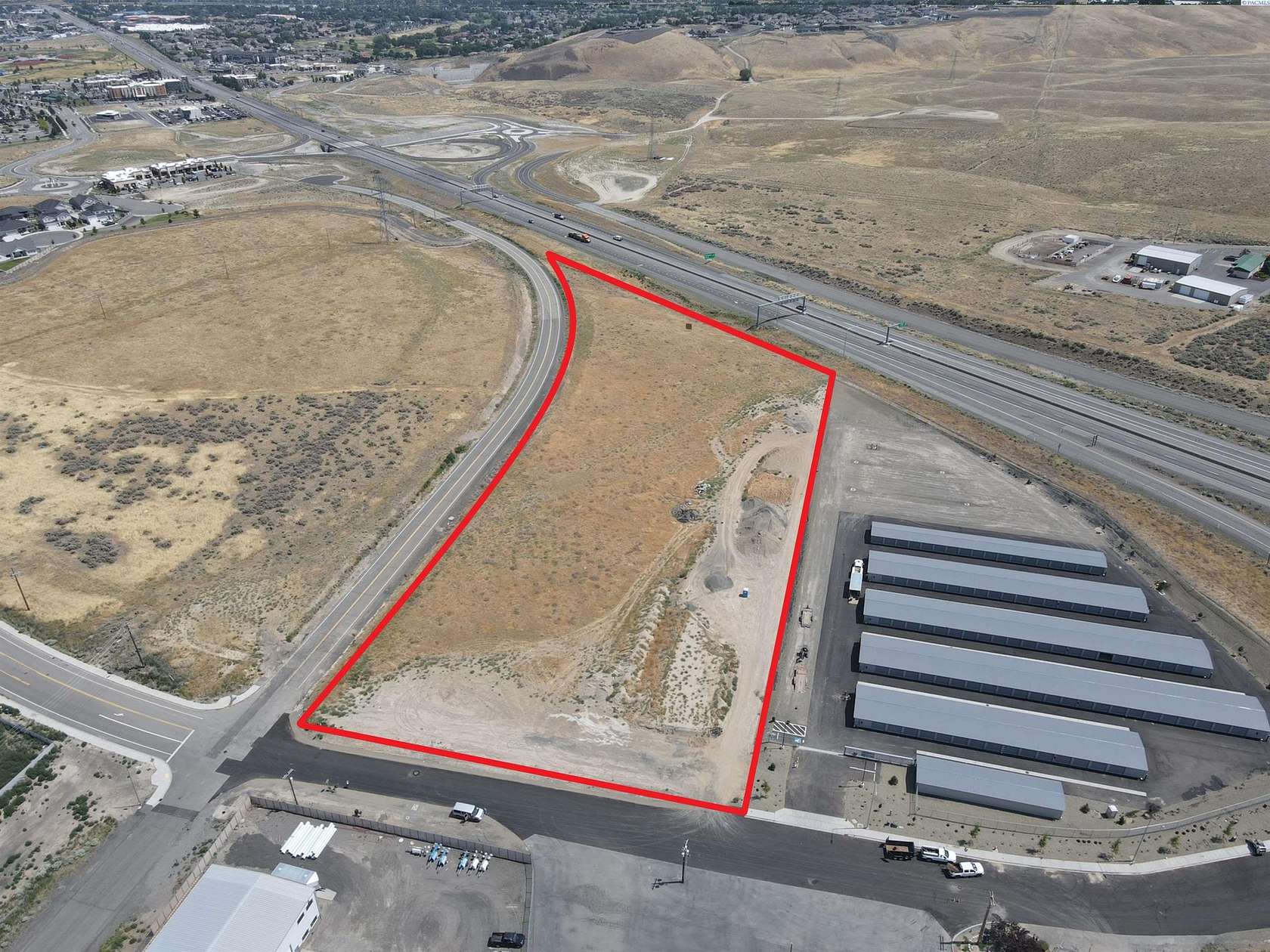 5.57 Acres of Commercial Land for Sale in Kennewick, Washington