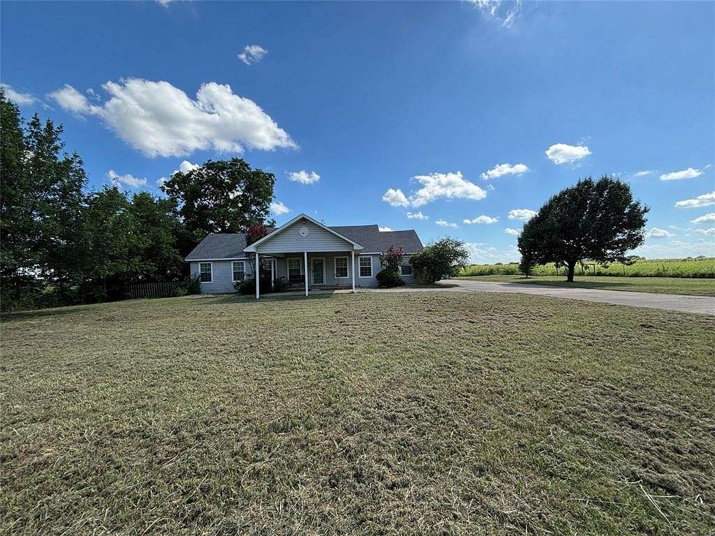 68.694 Acres of Land with Home for Sale in Alvarado, Texas