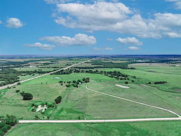 10 Acres of Land for Sale in Whitesboro, Texas