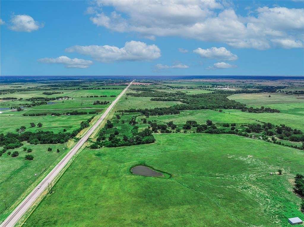 10 Acres of Land for Sale in Whitesboro, Texas