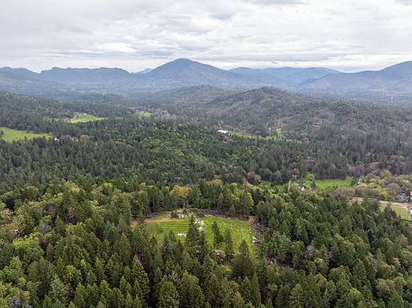 10 Acres of Residential Land for Sale in Merlin, Oregon