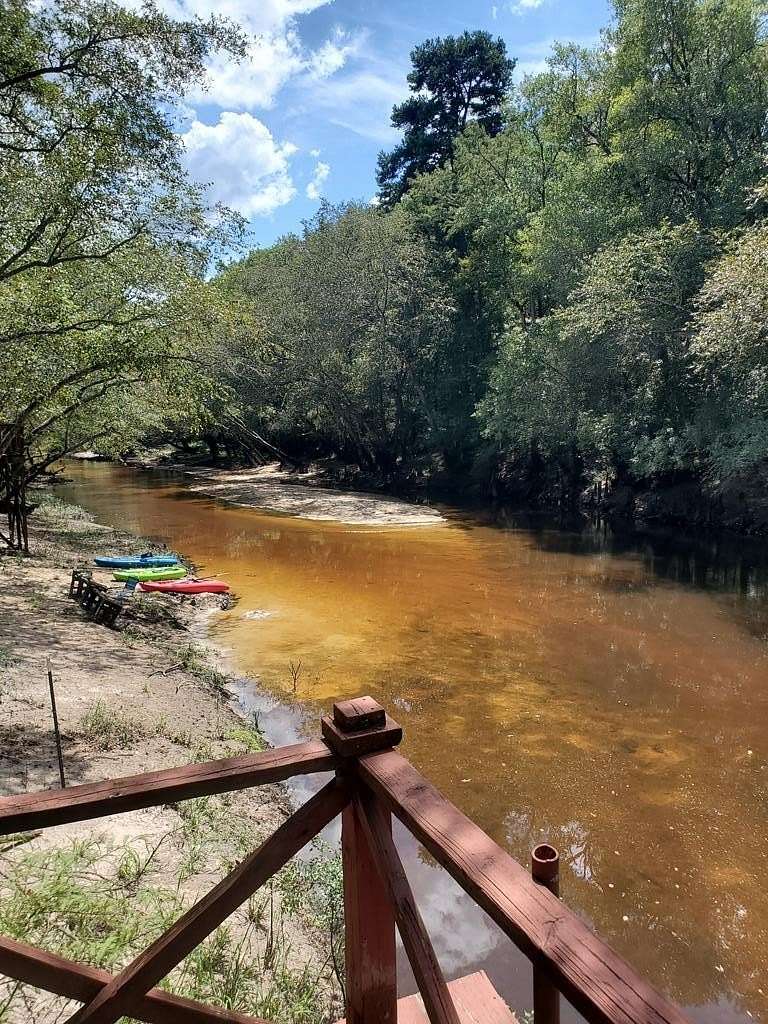 0.93 Acres of Residential Land with Home for Sale in Cobbtown, Georgia