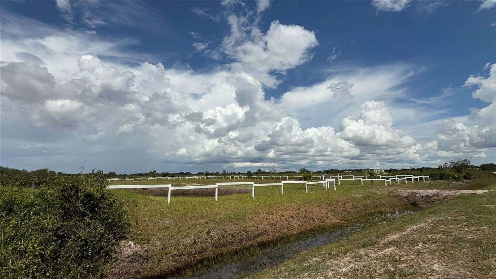 1.25 Acres of Residential Land for Sale in Okeechobee, Florida