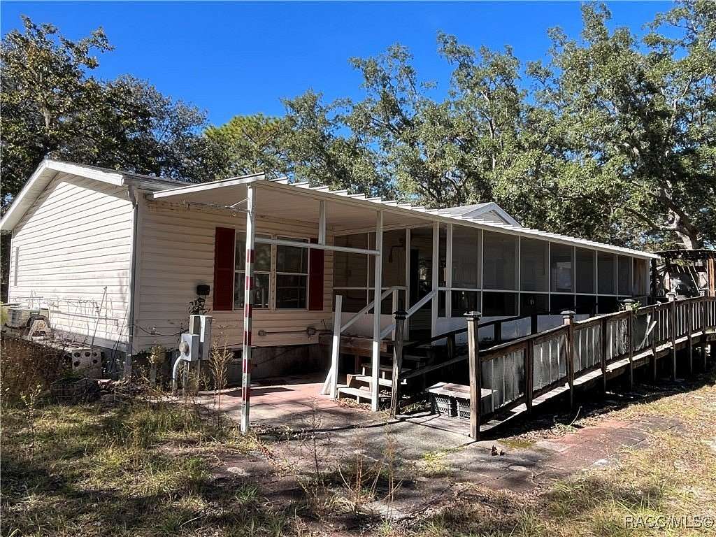 2.45 Acres of Residential Land with Home for Sale in Homosassa, Florida