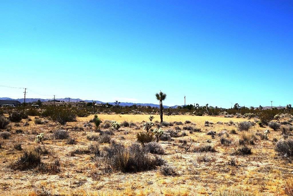 2.5 Acres of Land for Sale in Yucca Valley, California