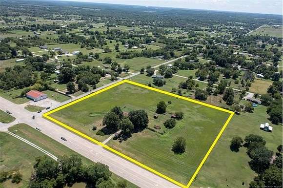 8.05 Acres of Residential Land with Home for Sale in Owasso, Oklahoma