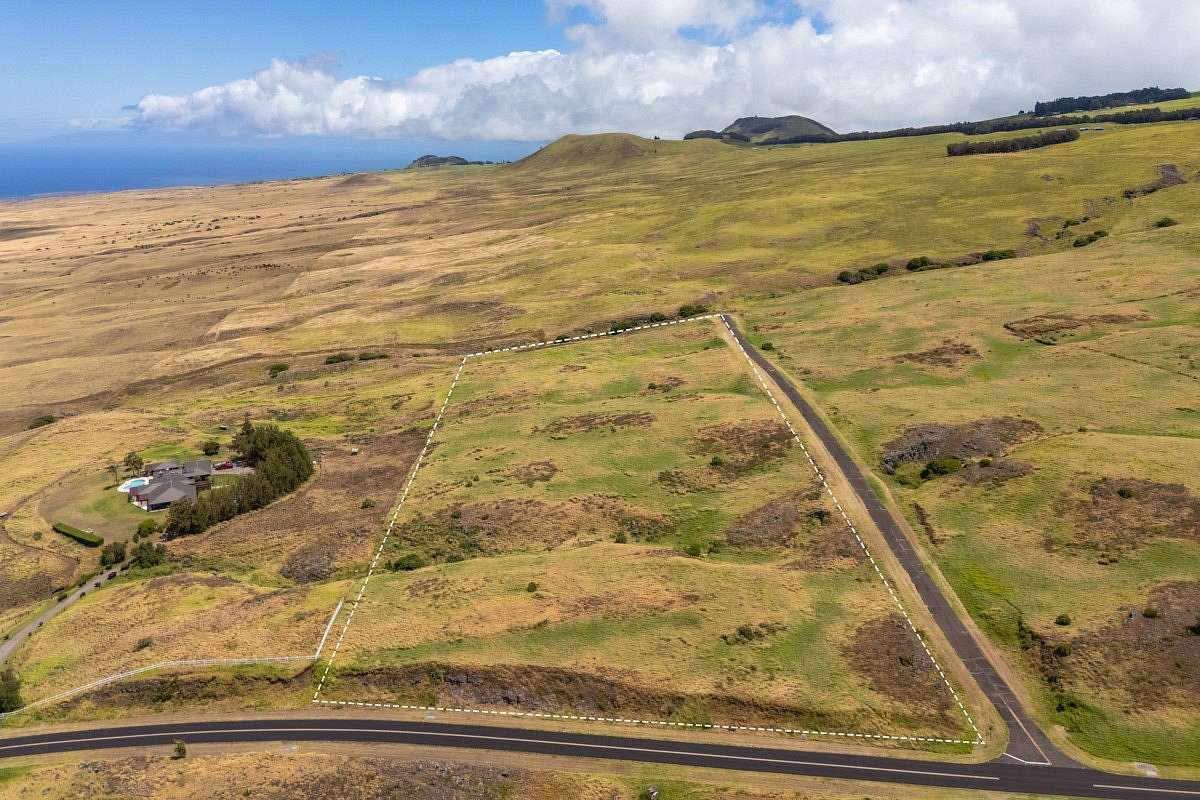 11.559 Acres of Land for Sale in Waimea, Hawaii