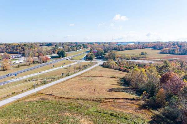 4.76 Acres of Mixed-Use Land for Sale in Baxter, Tennessee