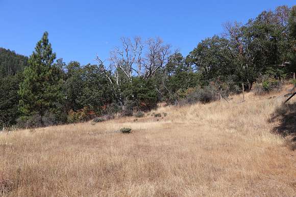 5.45 Acres of Land with Home for Sale in Medford, Oregon