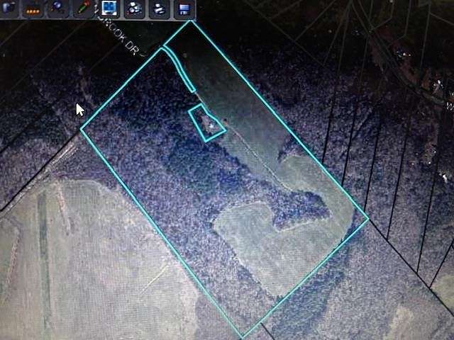 69.12 Acres of Recreational Land & Farm for Sale in Summerton, South Carolina