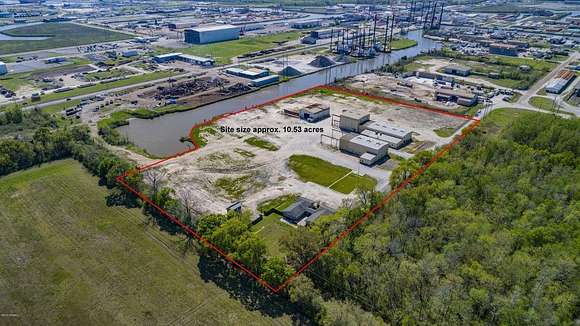 10.53 Acres of Improved Commercial Land for Lease in New Iberia, Louisiana