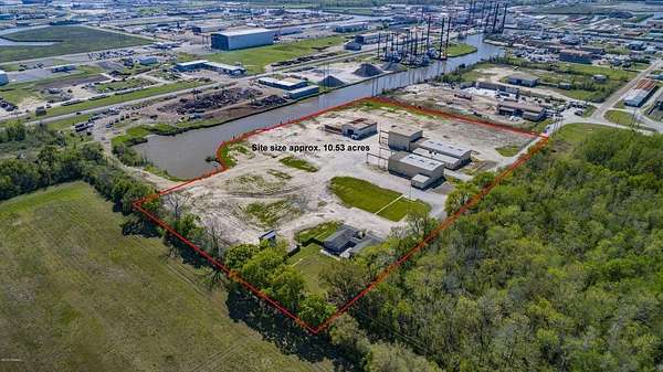 10.5 Acres of Improved Commercial Land for Lease in New Iberia, Louisiana
