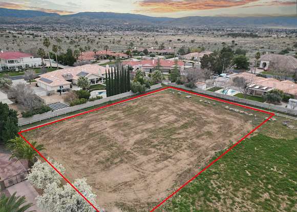 0.897 Acres of Residential Land for Sale in Lancaster, California