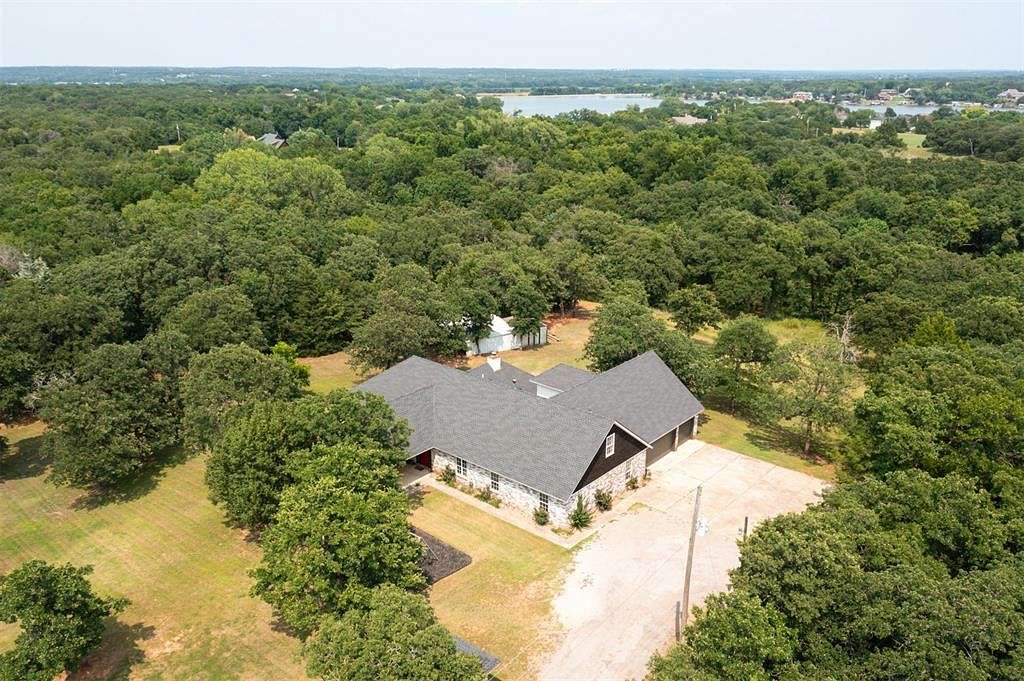 5 Acres of Land with Home for Sale in Arcadia, Oklahoma