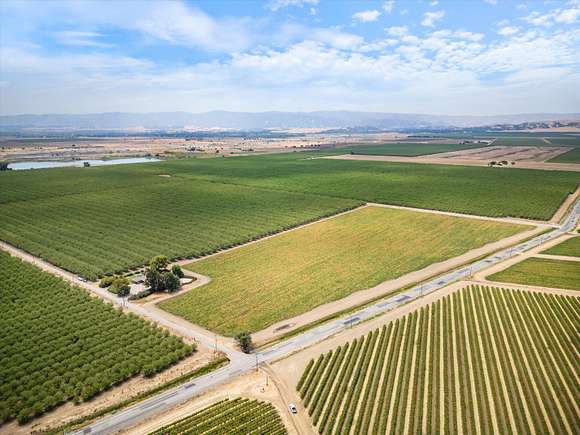 25.62 Acres of Agricultural Land with Home for Sale in Esparto, California