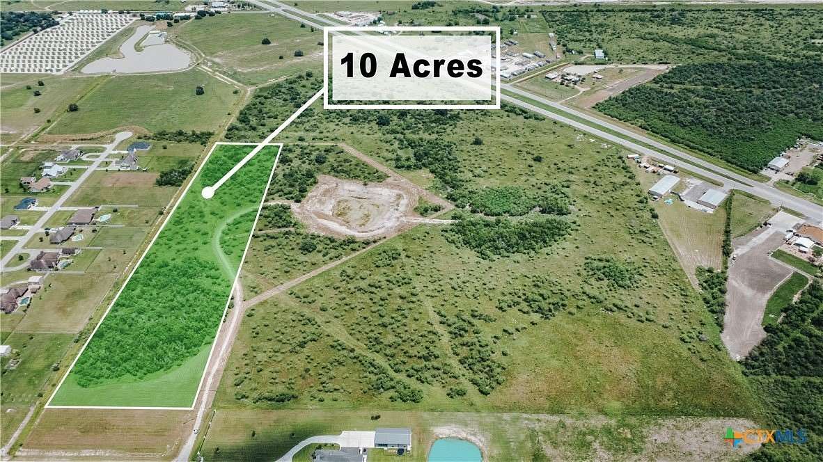 10 Acres of Residential Land for Sale in Victoria, Texas