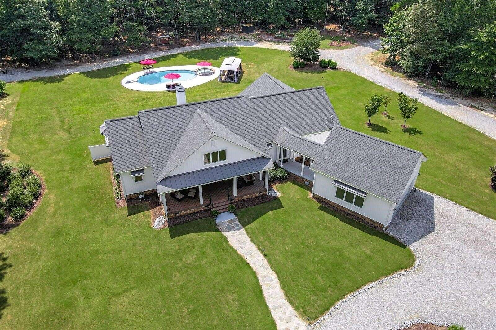 18.56 Acres of Land with Home for Sale in Stapleton, Georgia