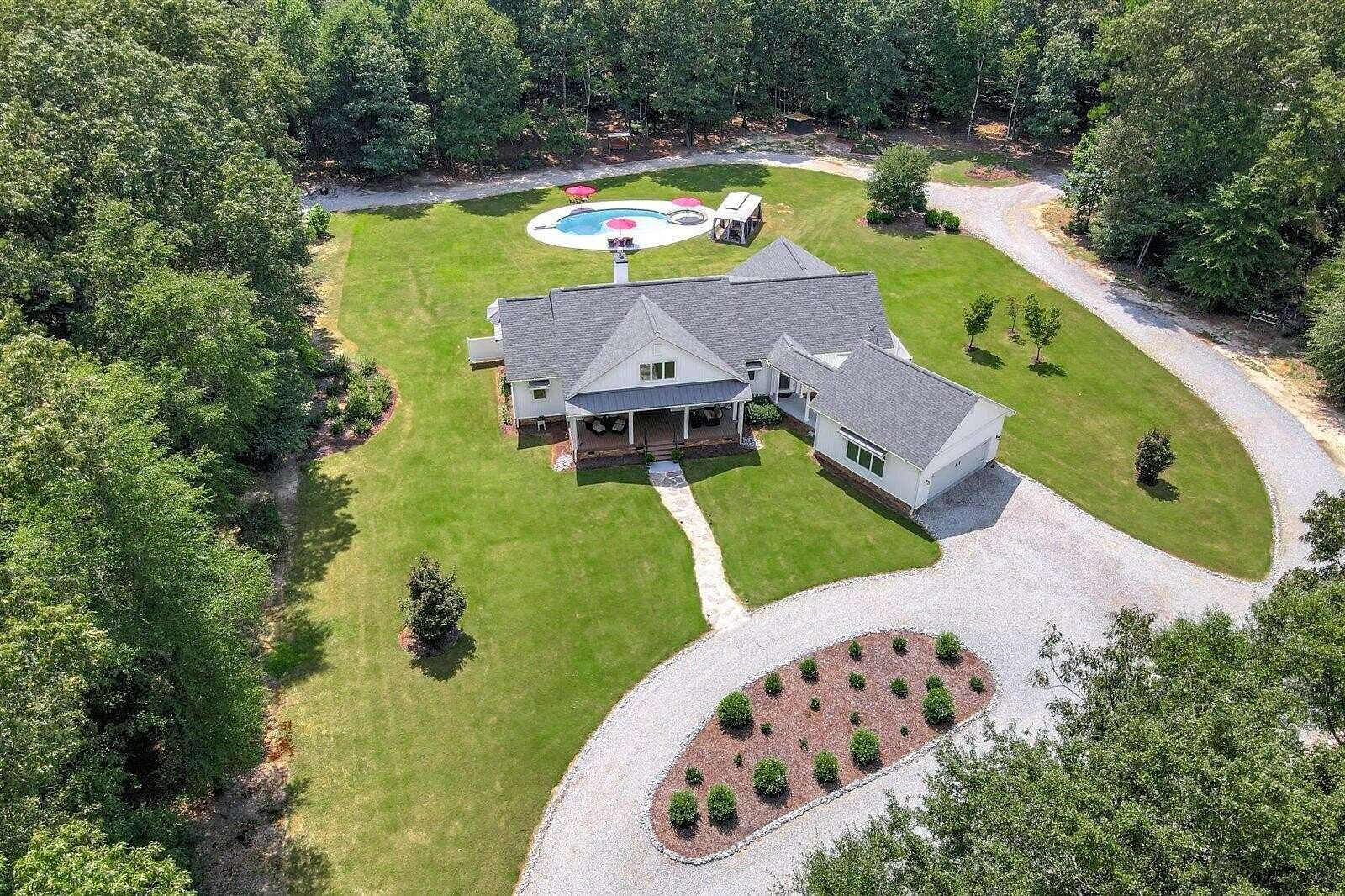 18.56 Acres of Land with Home for Sale in Stapleton, Georgia