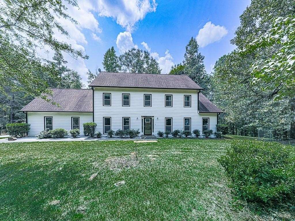 7.5 Acres of Residential Land with Home for Sale in Fayetteville, Georgia