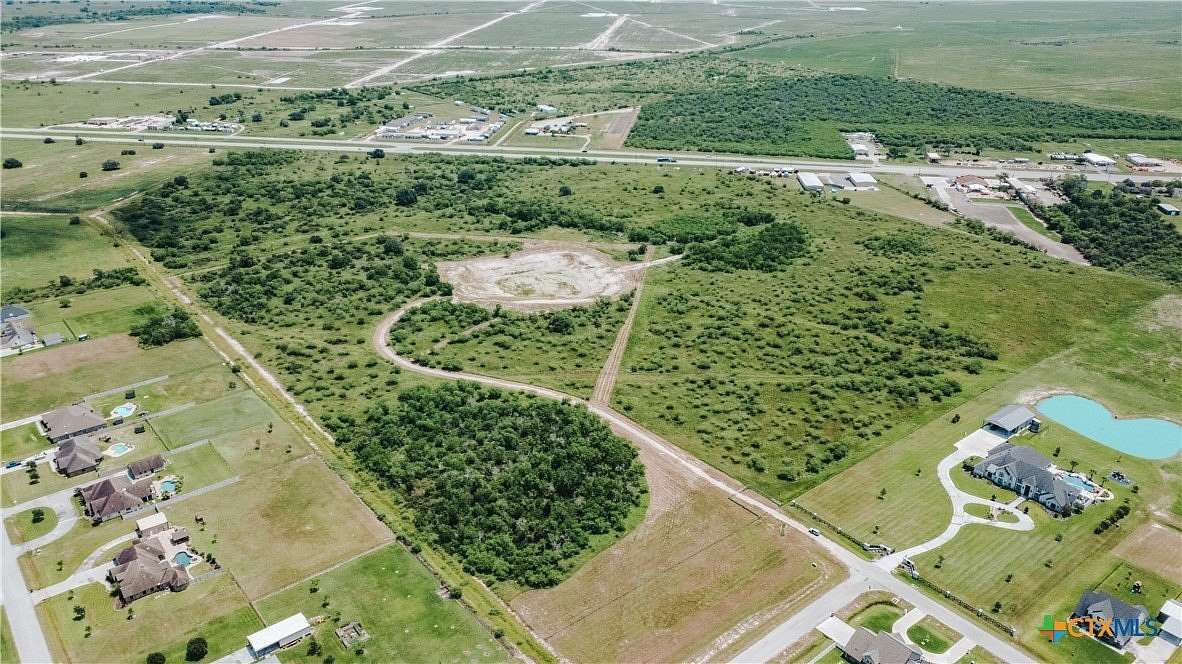 40 Acres of Land for Sale in Victoria, Texas