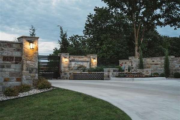 1.2 Acres of Residential Land for Sale in Sapulpa, Oklahoma