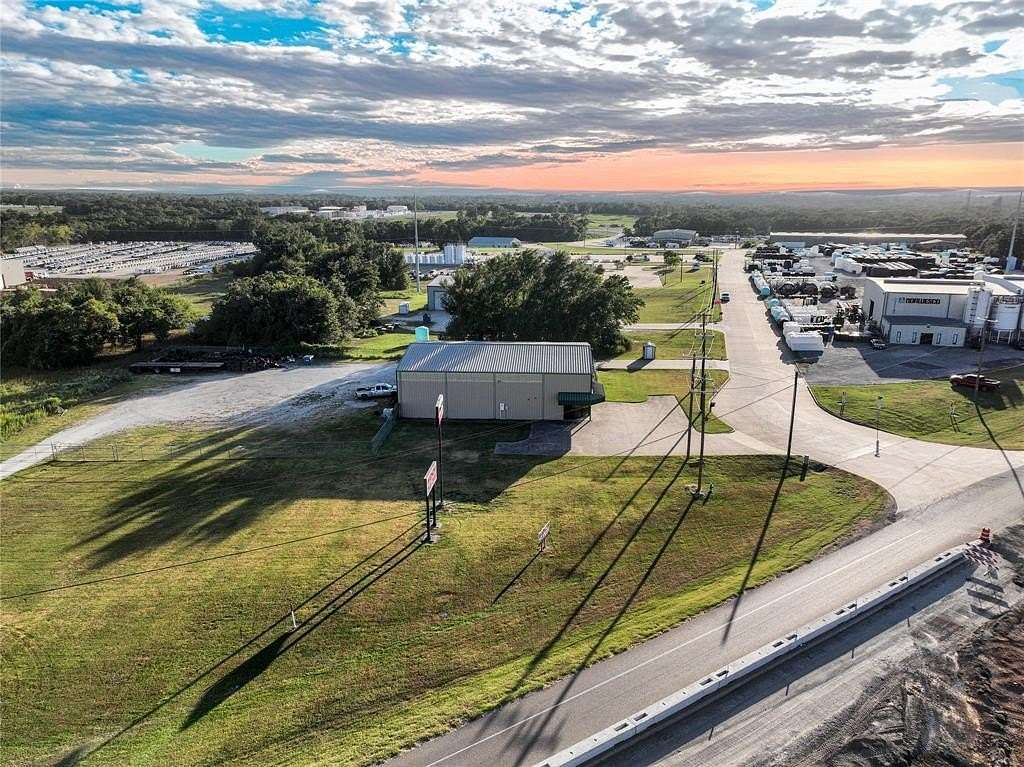 2.51 Acres of Commercial Land for Sale in Fairfield, Texas