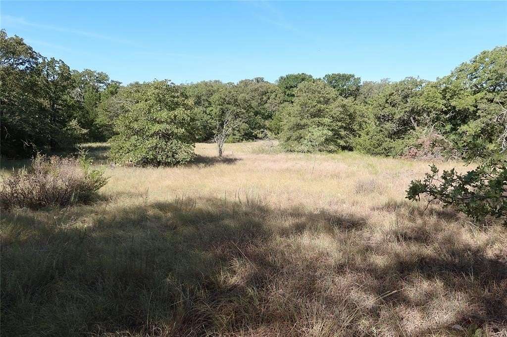 1.984 Acres of Land for Sale in Bowie, Texas