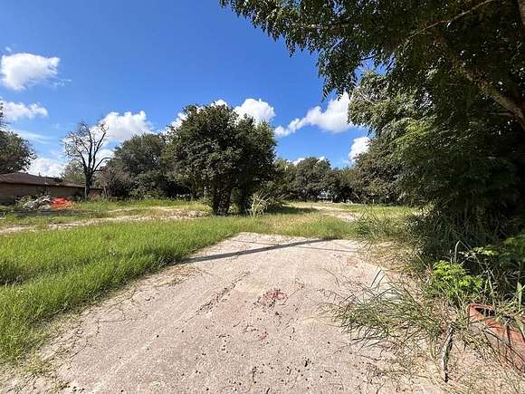 0.517 Acres of Land for Sale in Beeville, Texas